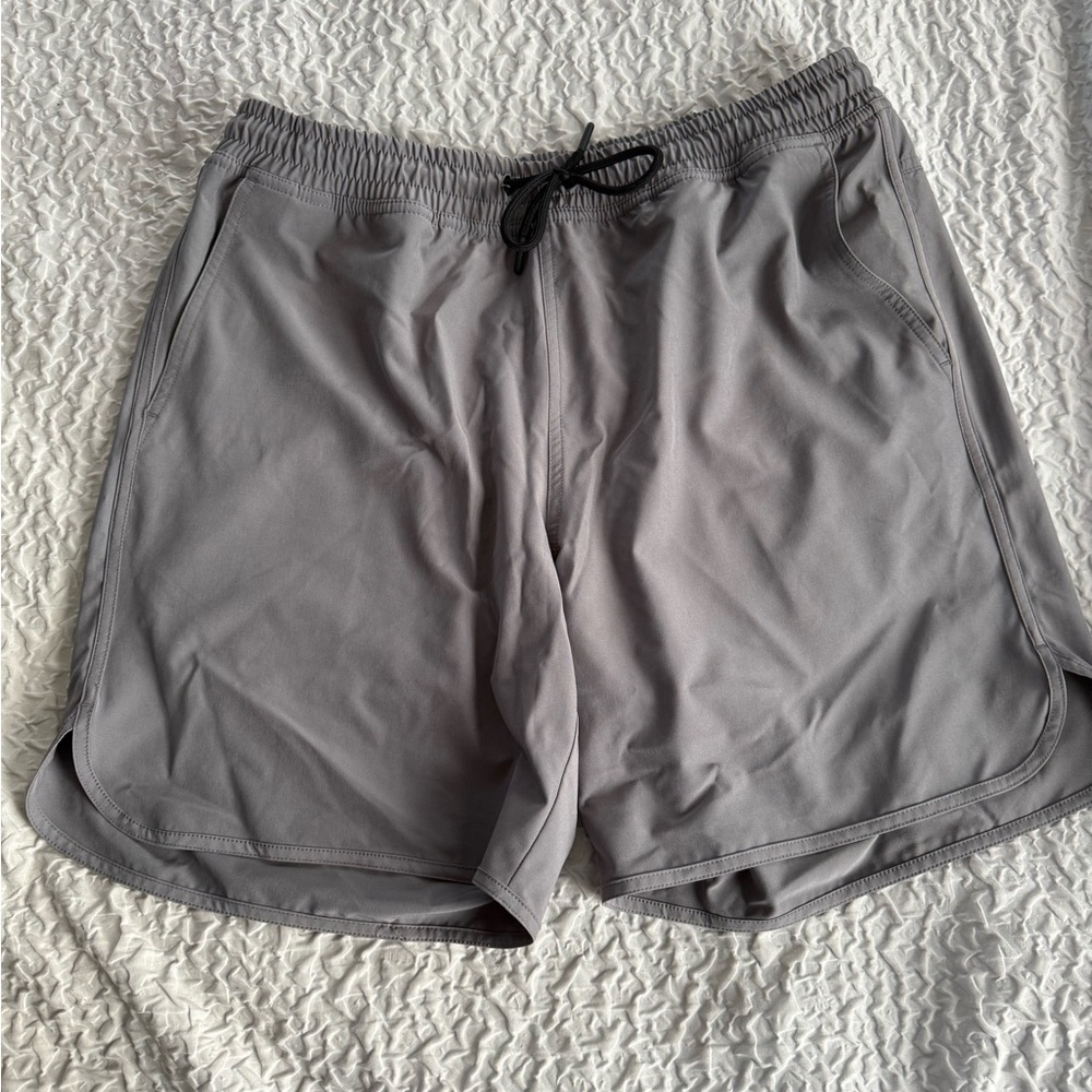 Old Navy Men's Athletic Shorts in Gray